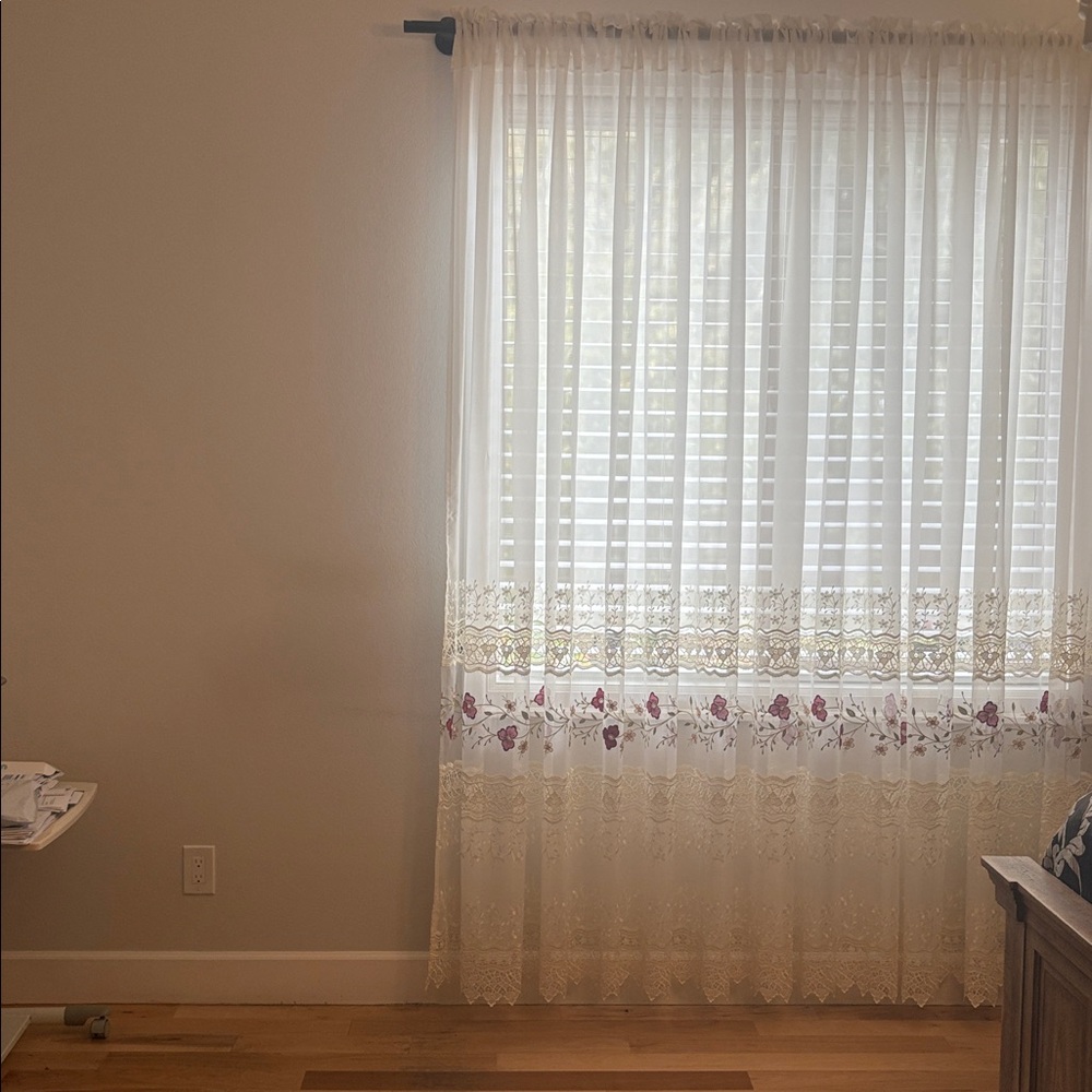 Curtain